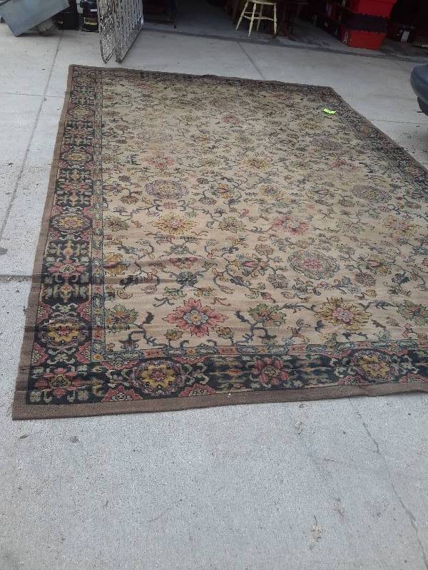 9ft x 15 ft  YONKERS vintage carpet