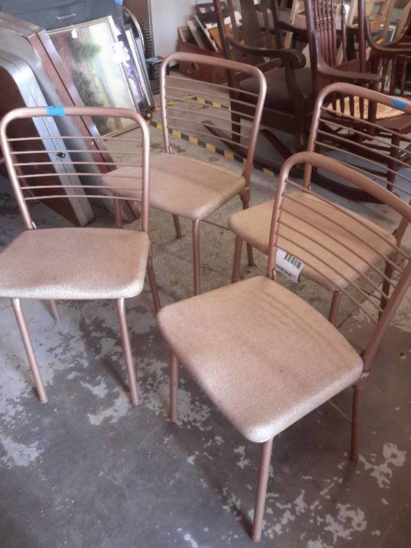 4 nice folding chairs