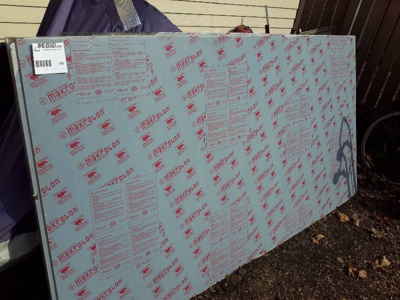 4, 4ft x 8ft sheets of plexiglass