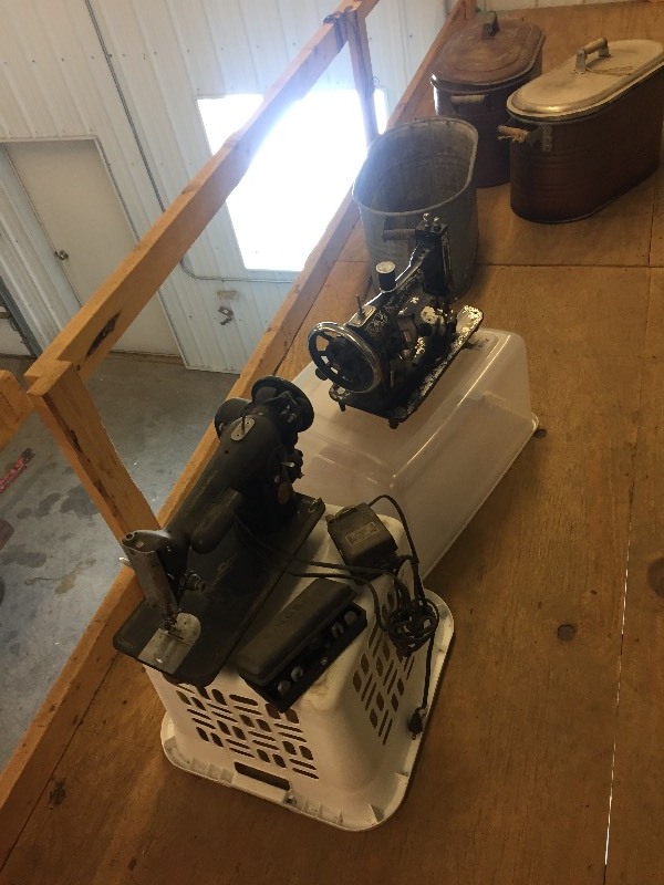 VINTAGE SEWING MACHINES