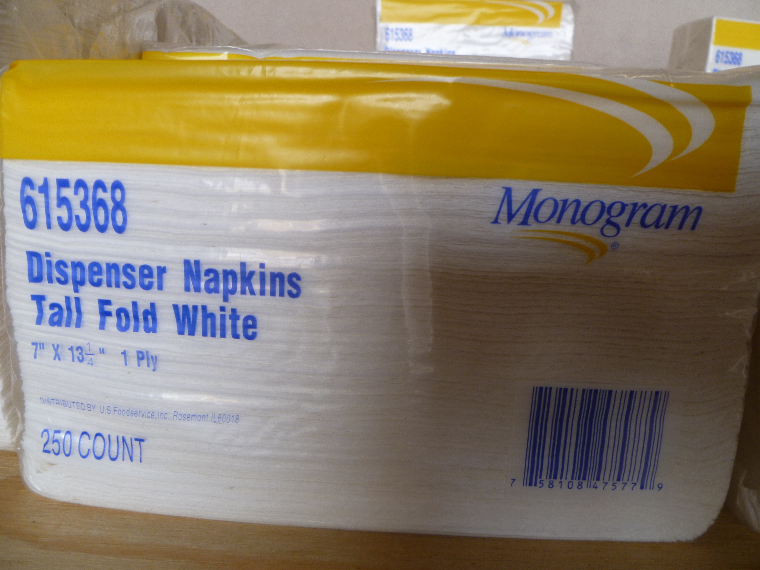 lot 39 image: Dispenser Napkins