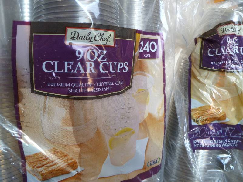 lot 54 image: 9oz Clear Plastic Cups
