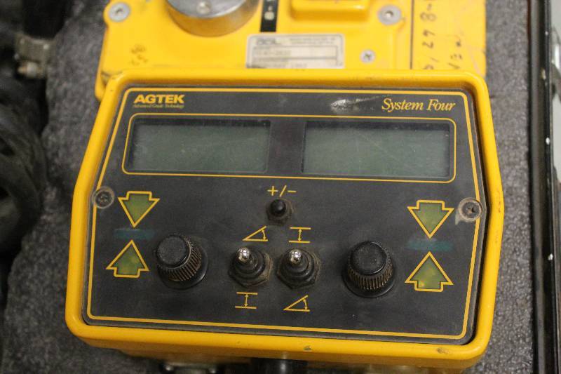 lot 14 image: Motorgrader Machine Control Paving