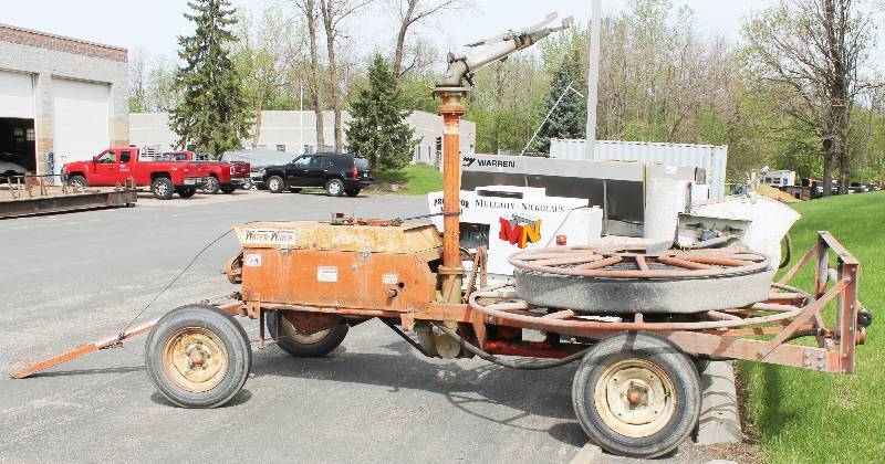 lot 4 image: Water Winch 45