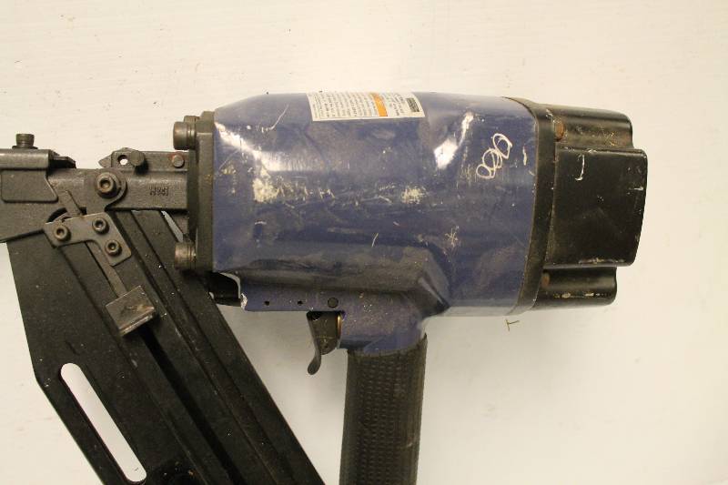 lot 20 image: Framing Nailer