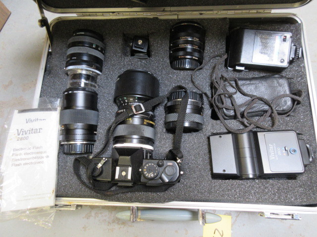 lot 752 image: YASHICA FX-3 35MM CAMERA WITH ACCESSORIES