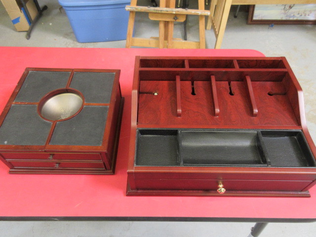 lot 767 image: CHARGING STATIONJEWELRY BOX AND COINJEWELRY BOX
