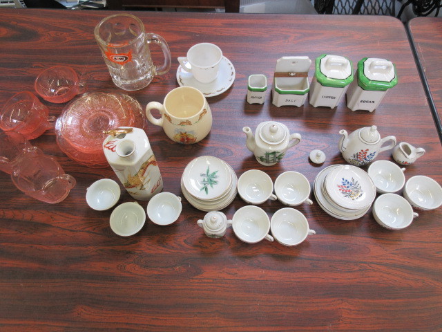 lot 771 image: TEA SETS, GLASSWARE AND CERAMIC SPICE BOXES