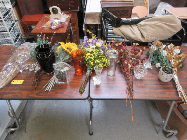 lot 777 image: VASES AND SILK FLORAL STEMS