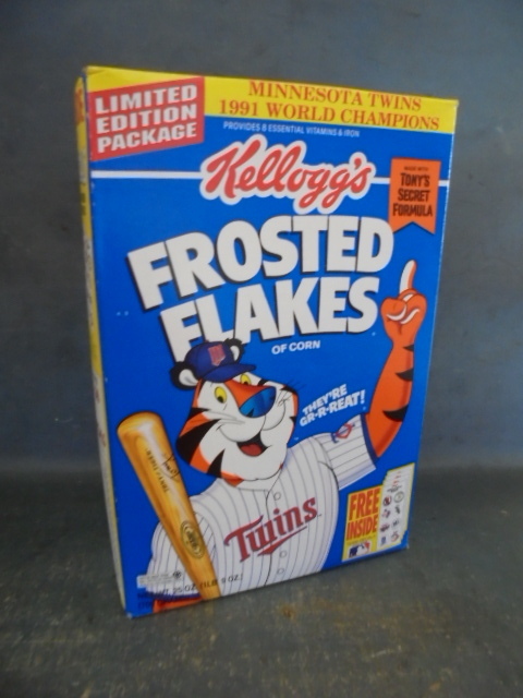 lot 28 image: Unopened Minnesota Twins Frosted Flakes