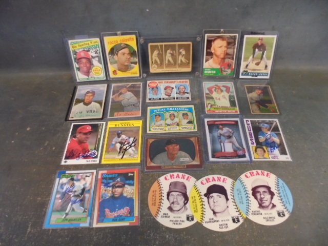 lot 27 image: Collection of Baseball Cards with Ted Williams and Rocco Colavito
