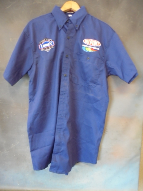 lot 58 image: Team Issued Hendrick Motorsport Crew Member Shirt