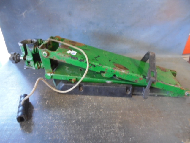lot 36 image: Trolling Motor Mount