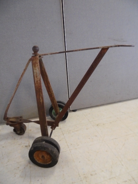lot 43 image: Boat Trailer Tow Bar