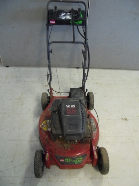 lot 47 image: Lawn Mower