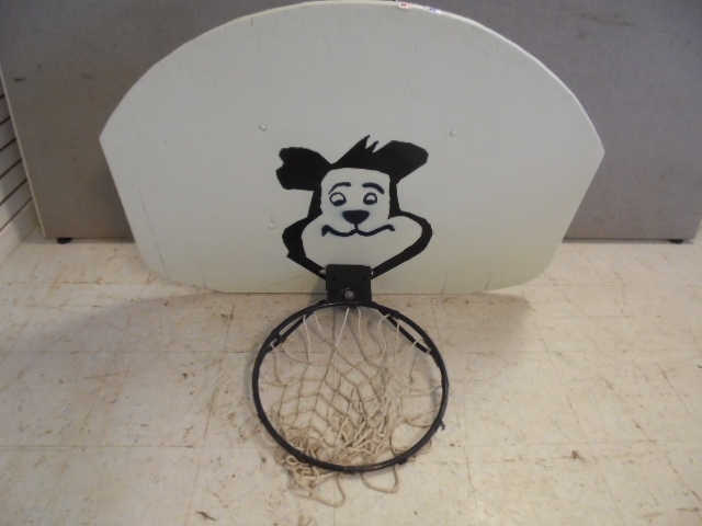 lot 49 image: Basketball Hoop