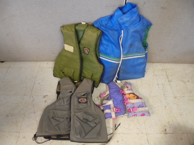 lot 71 image: Life Jackets