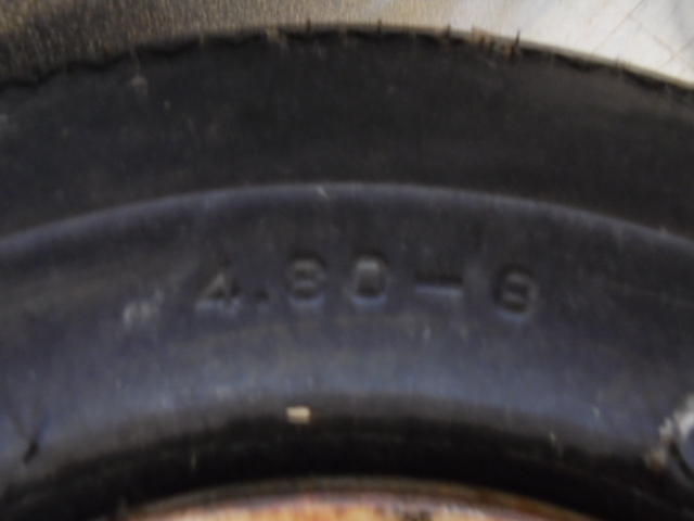 lot 75 image: Trailer Wheels