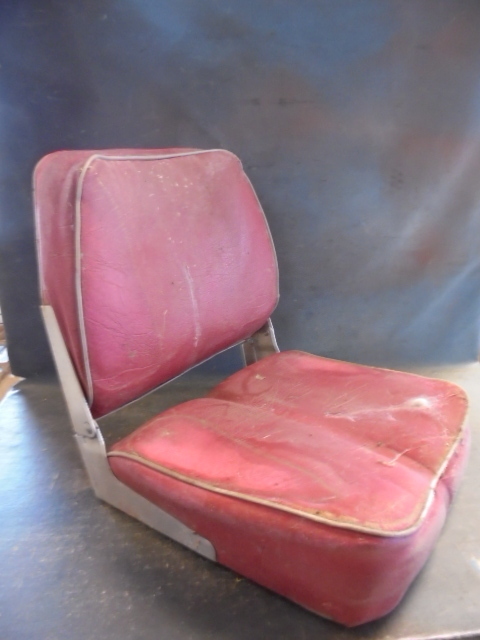 lot 90 image: Boat Seat