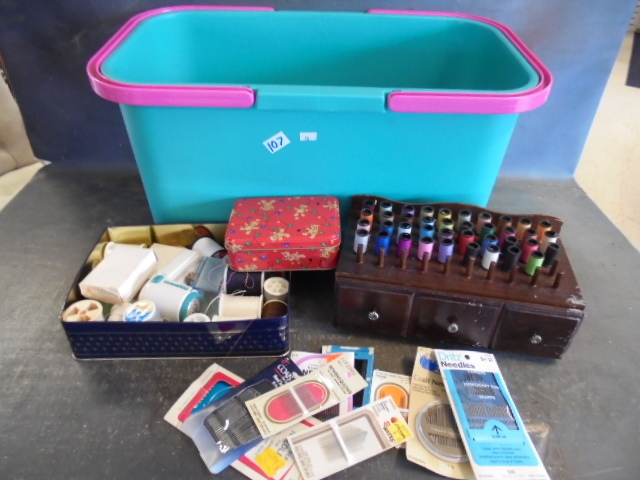 lot 107 image: Sewing supplies