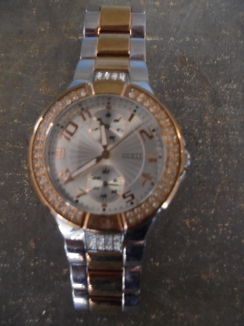 lot 113 image: Guess Watch