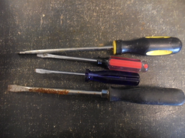 lot 115 image: Tools