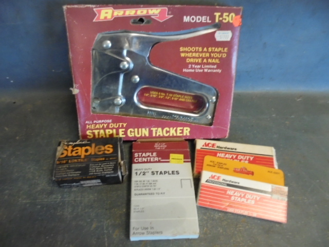 lot 118 image: Staple Gun and Staples