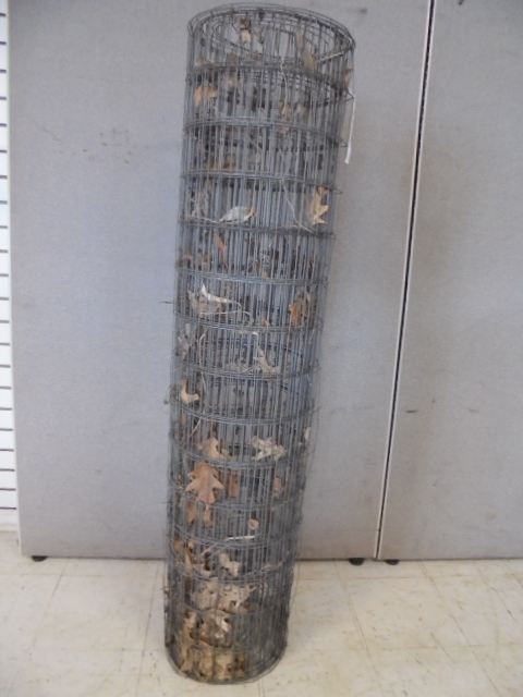 lot 131 image: Garden Fencing