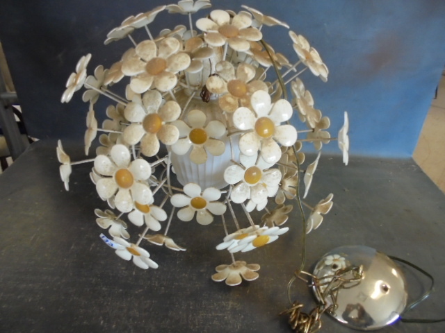 lot 132 image: Vintage Hanging Light Fixture