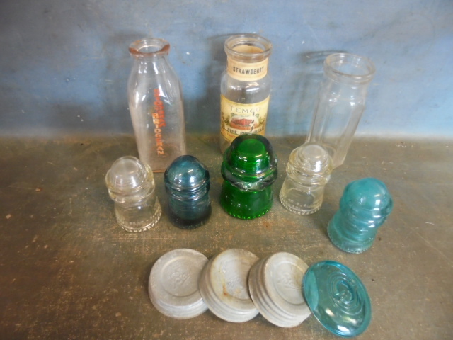 lot 140 image: Vintage Items