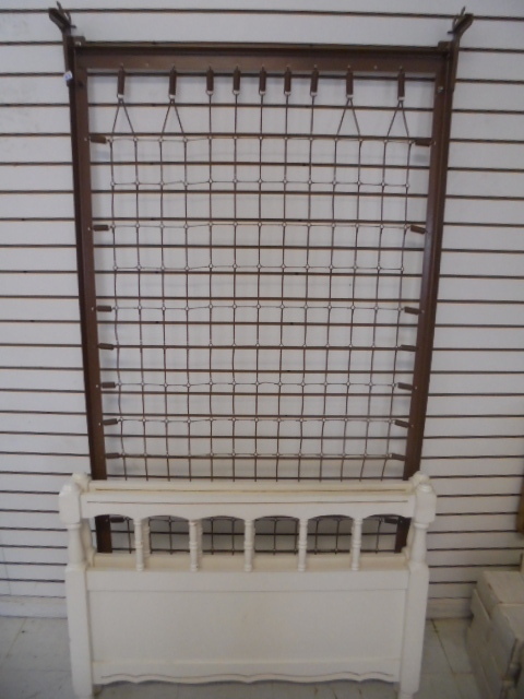 lot 165 image: Twin Bed