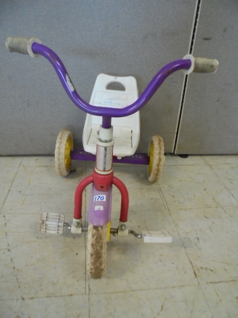 lot 170 image: Girls Tricycle