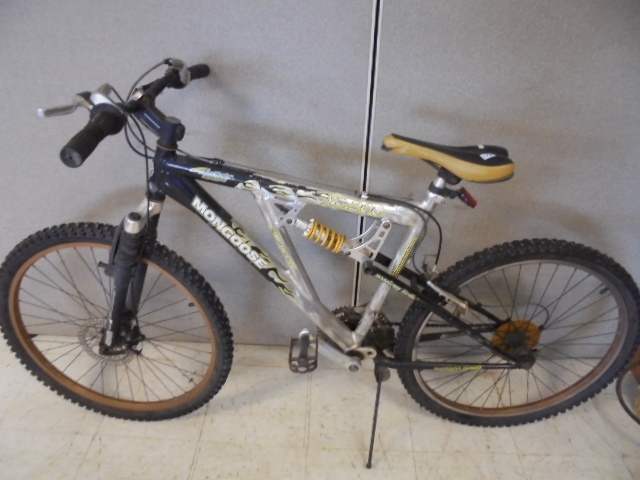 lot 178 image: Mongoose Trail Bicycle