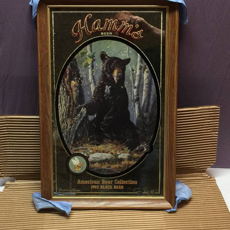 lot 7 image: Hamms Beer American Bear Collection Mirror