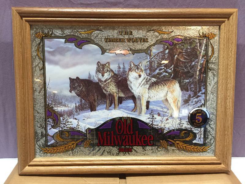 lot 23 image: Old Milwaukee Wildlife Series Mirror #5