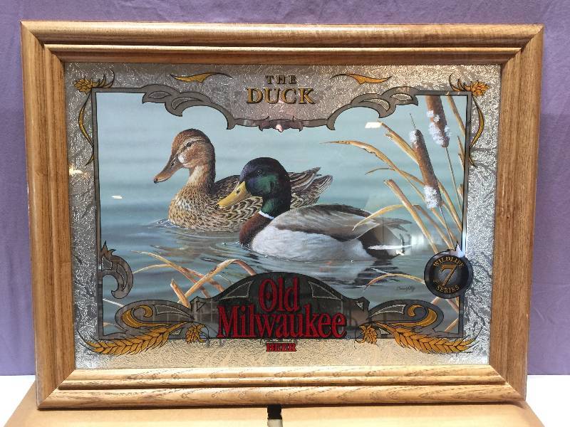 lot 25 image: Old Milwaukee Wildlife Series Mirror #7