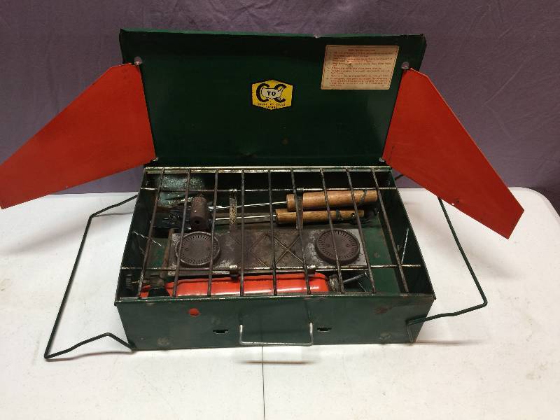 lot 31 image: Coast to Coast Camping Stove