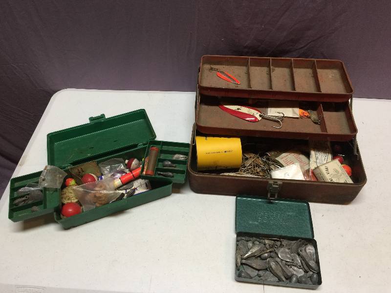 lot 34 image: Tackle Boxes, Lures, and Weights