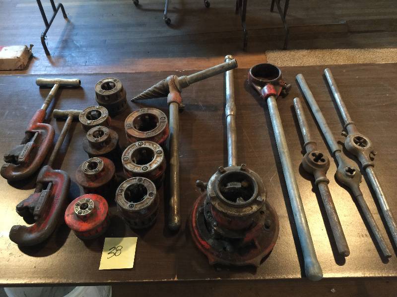 lot 38 image: Pipe Threading and Cutting Lot