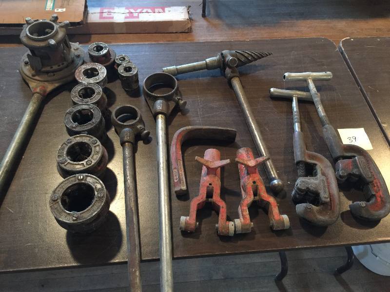 lot 39 image: Ridged Pipe Cutters and Threaders Lot