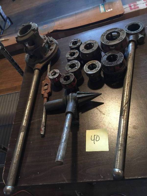 lot 40 image: Pipe Threading Lot