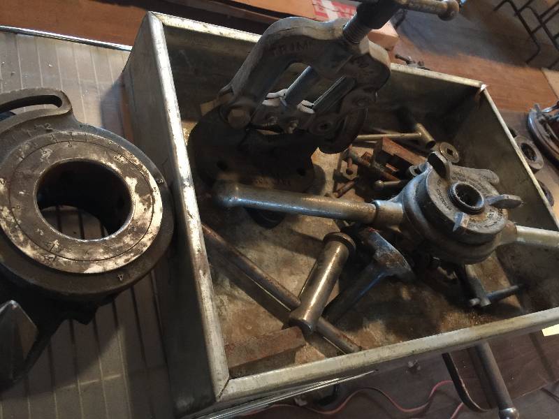 lot 41 image: Pipe Threading Lot