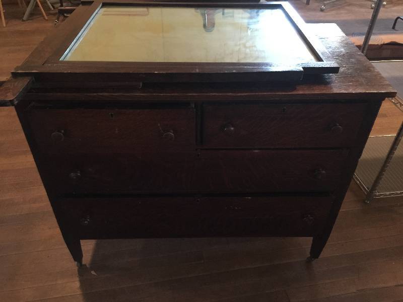 lot 51 image: Vintage Dresser with Mirror