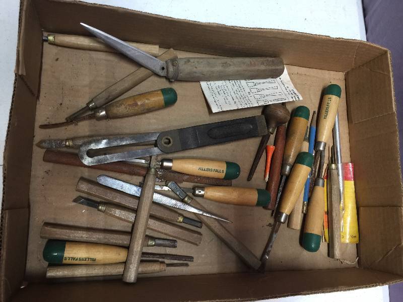lot 57 image: Wood Carving Tools