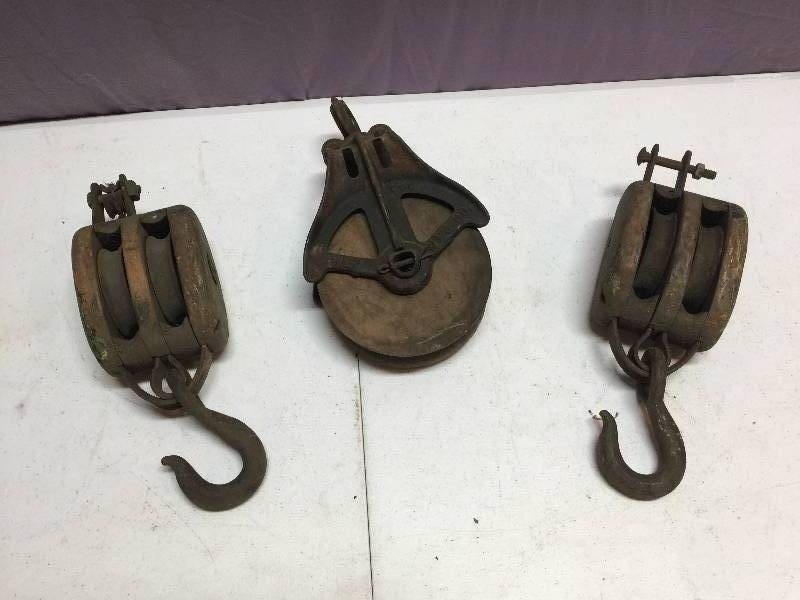 lot 58 image: Vintage Pulleys
