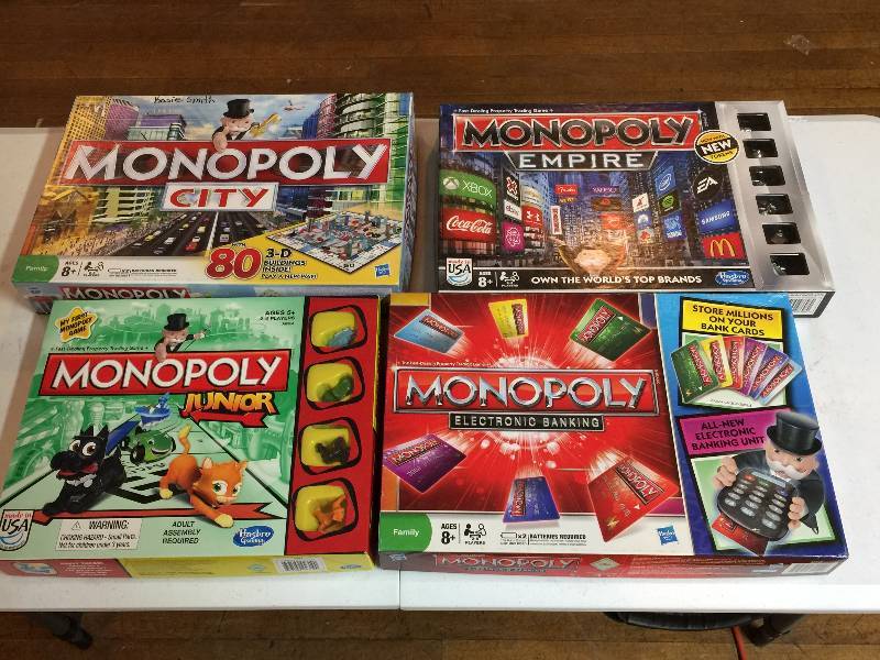 lot 89 image: Monopoly Games