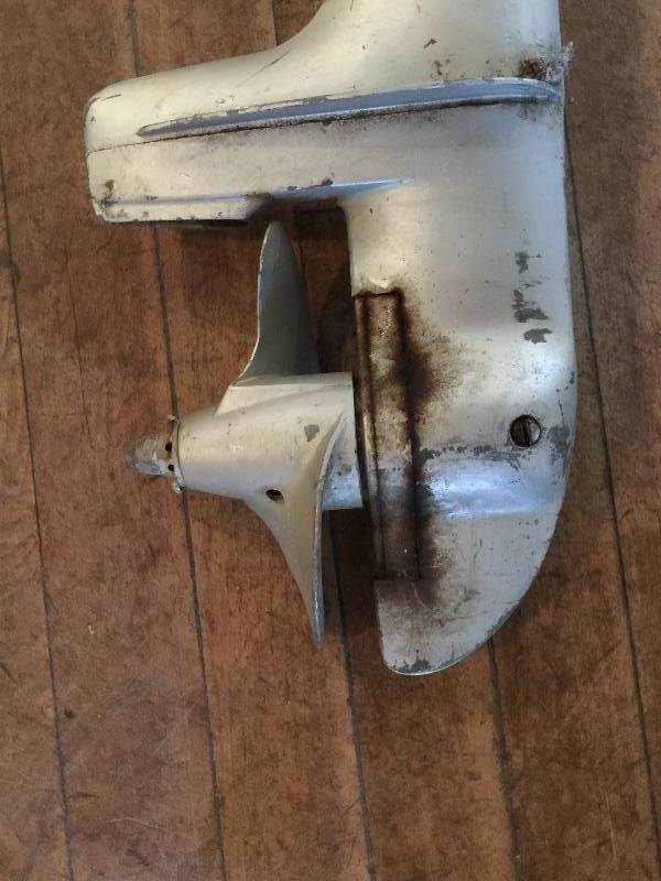 lot 93 image: Vintage Boat Motor