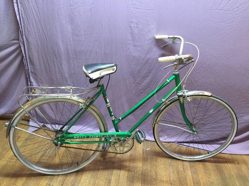 lot 95 image: Huffy Bicycle