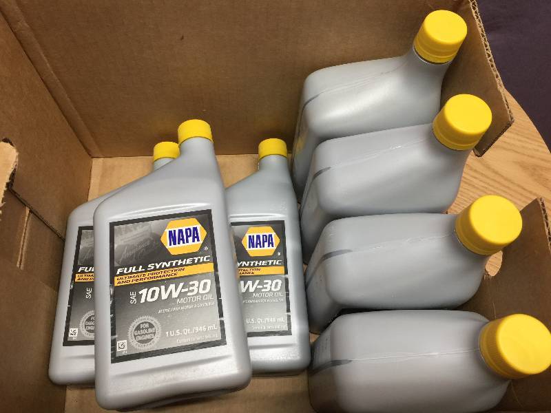 lot 100 image: Full Synthetic 10W-30 Oil