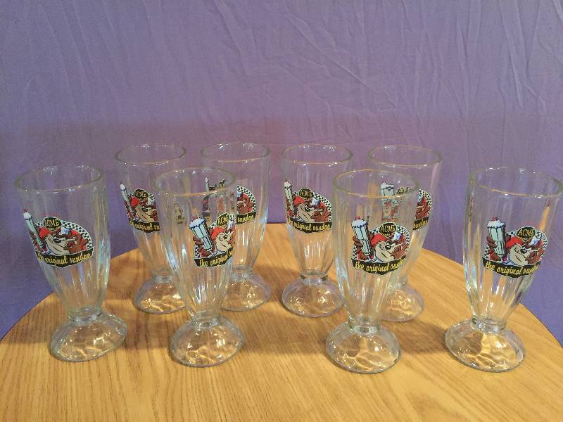 lot 107 image: Sundae Glasses